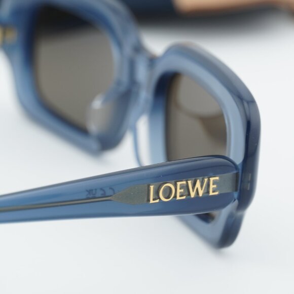 Loewe LW40158F 84E Rectangle Sunglasses – Blue\\Brown